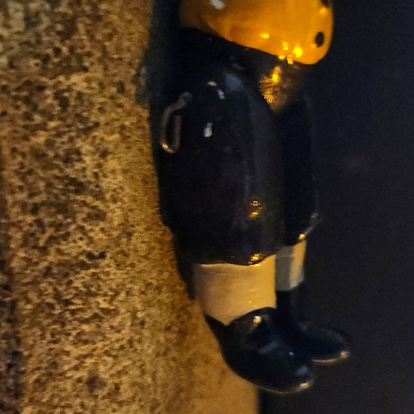 Marionette Boy from the Pinocchio story. Approximately 3 1/2" Tall. - Picture 10 of 14